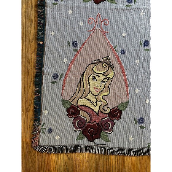 Chatham Disney Princess Woven Throw Belle Snow White Sleeping Beauty Cinderella - Picture 4 of 10